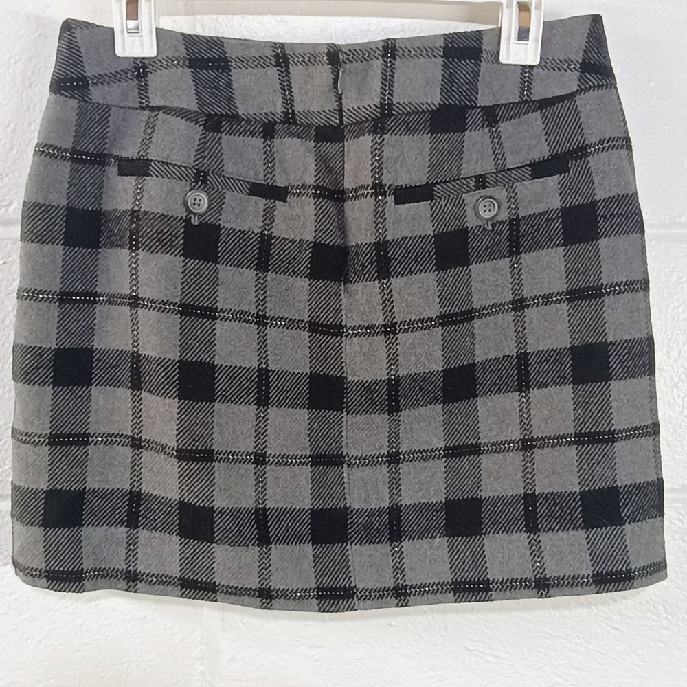 GAP Black Plaid Skirt Women's Size 6 Lined Skirt Large Button Accents Zip Y2K - Picture 2 of 7